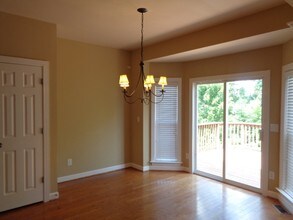 3052 Brookview Forest Dr in Nashville, TN - Foto de edificio - Building Photo