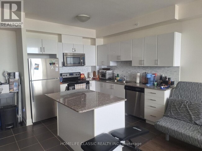 2900 Highway No 7 Rd in Vaughan, ON - Building Photo - Building Photo