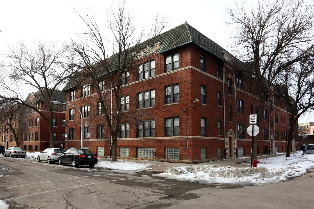 Schubert Square in Chicago, IL - Building Photo