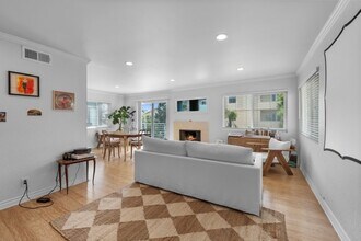 23 Buccaneer St, Unit 23 Buccaneer Street in Marina Del Rey, CA - Building Photo - Building Photo