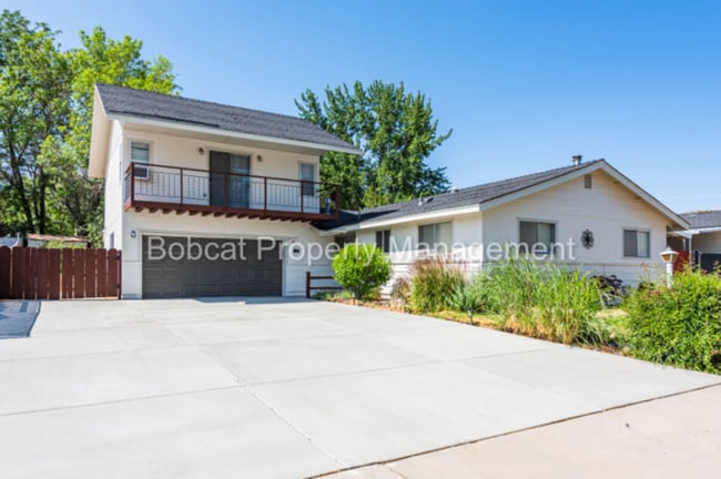 property at 517 Lander Dr