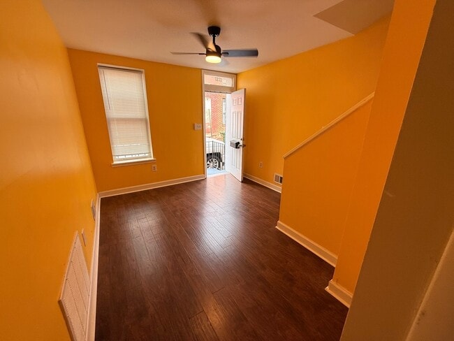 property at 1737 N Dallas St