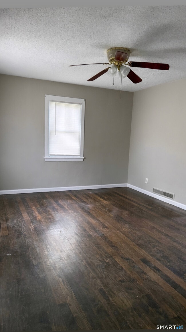 92 Great Hill Rd in East Hartford, CT - Building Photo - Building Photo