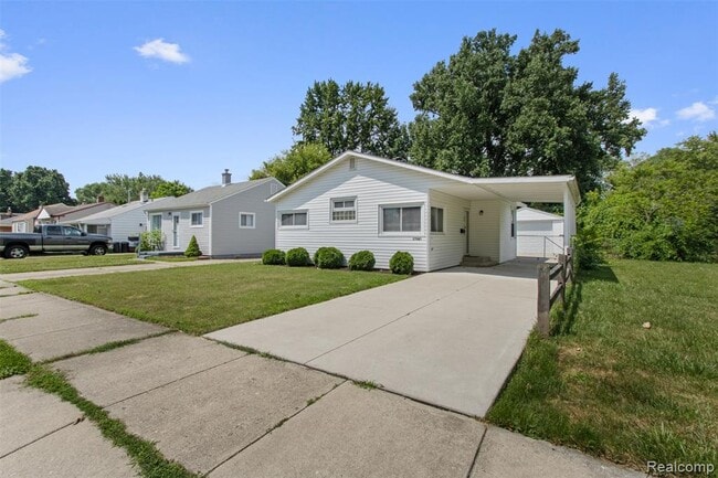 27361 Delton St in Madison Heights, MI - Building Photo - Building Photo