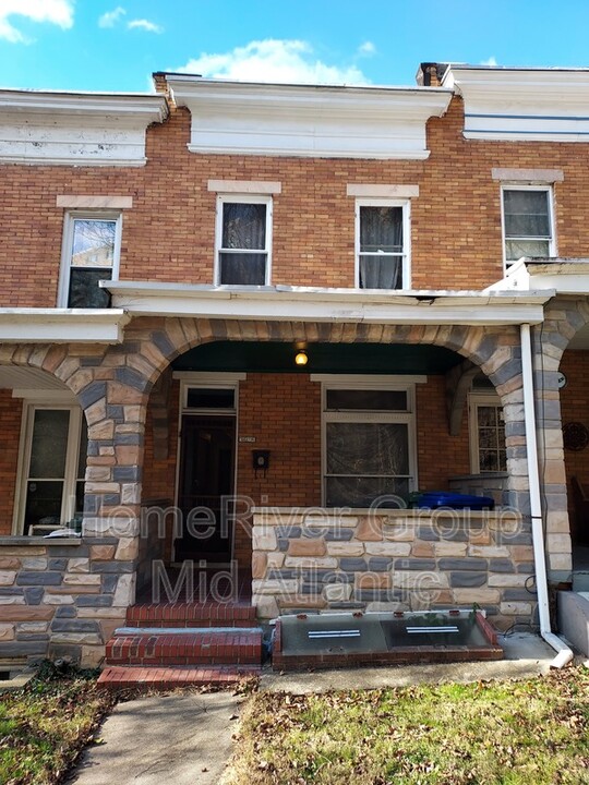 5616 Mattfeldt Ave in Baltimore, MD - Building Photo