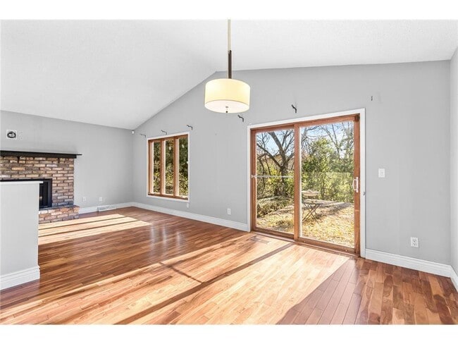 16405 13th Ave N in Minneapolis, MN - Building Photo - Building Photo