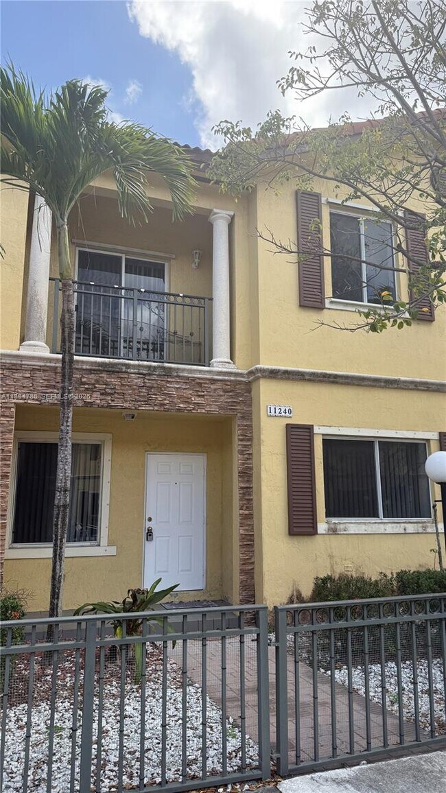 11240 SW 230th Terrace in Miami, FL - Building Photo - Building Photo