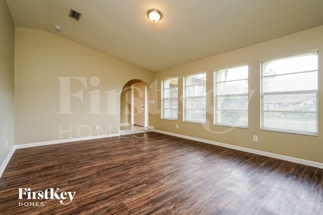 302 Edward Ave in Lehigh Acres, FL - Foto de edificio - Building Photo