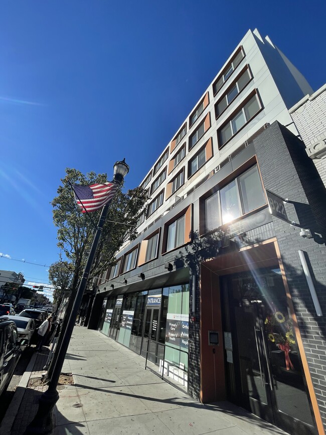 483 Broadway, Unit 802