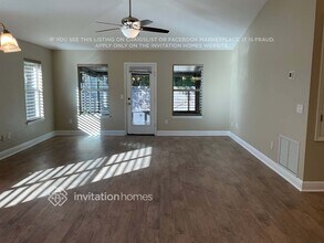 172 Secret Dr in West Melbourne, FL - Foto de edificio - Building Photo