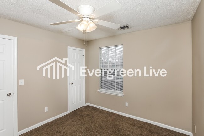 201 Ambling Cir in Columbia, SC - Foto de edificio - Building Photo