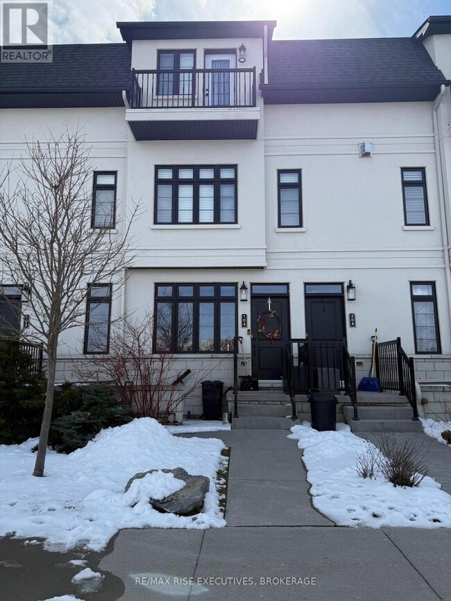 1015 Terra Verde Way in Kingston, ON - Building Photo - Building Photo