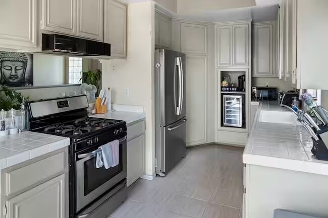 212 N Catalina Ave in Redondo Beach, CA - Building Photo - Building Photo