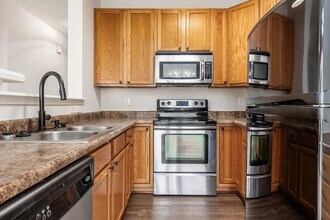 1215 Park Dr in Gahanna, OH - Building Photo - Building Photo