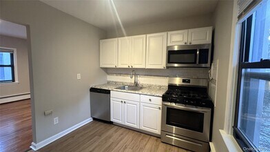 17 Cornelison Ave in Nyack, NY - Building Photo - Building Photo