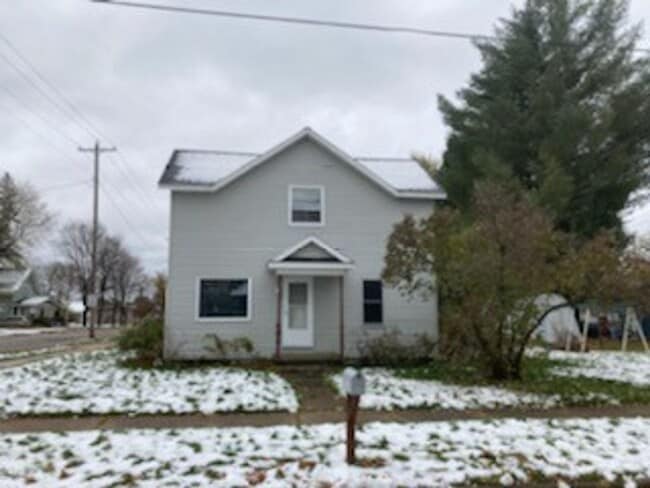 903 8th Ave in Antigo, WI - Building Photo - Building Photo