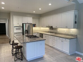 732 Palisades Dr in Los Angeles, CA - Building Photo - Building Photo