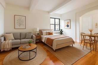317 E 53rd St, Unit 4A in New York, NY - Building Photo - Building Photo