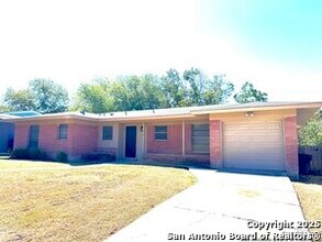 410 Shannon Lee St in San Antonio, TX - Building Photo - Building Photo