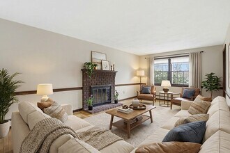 17 Circle Rd in Lexington, MA - Building Photo - Building Photo