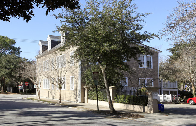 138 Bull St in Charleston, SC - Foto de edificio - Building Photo