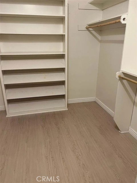 24057 Hatteras St in Los Angeles, CA - Building Photo - Building Photo