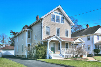 23 Gregory Blvd in Norwalk, CT - Building Photo - Building Photo
