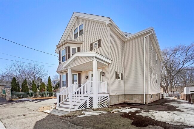 4 Champlain Rd in Salem, MA - Building Photo - Building Photo