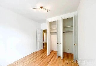 Nostrand Avenue, Unit 2R in Brooklyn, NY - Foto de edificio - Building Photo