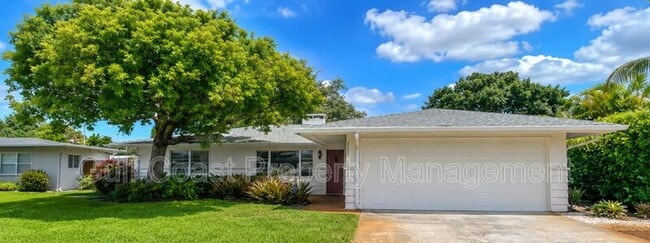property at 2253 Valencia Dr