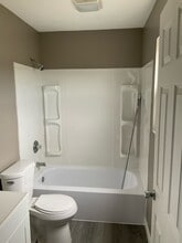 1851 Lakeview Dr in Orrville, OH - Building Photo - Building Photo