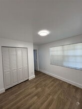 617 NW 3rd Ave in Hallandale Beach, FL - Building Photo - Building Photo