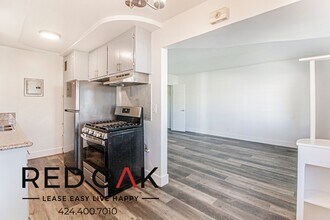 901 Centinela Ave in Inglewood, CA - Building Photo - Building Photo