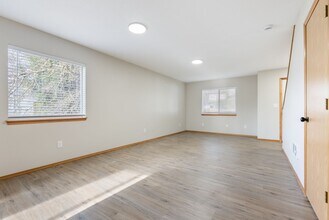 2819 SE 90th Pl in Portland, OR - Building Photo - Building Photo