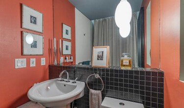 1931 Manning St in Philadelphia, PA - Building Photo - Building Photo