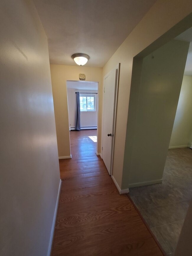 526 30th Ave in Moline, IL - Building Photo - Building Photo