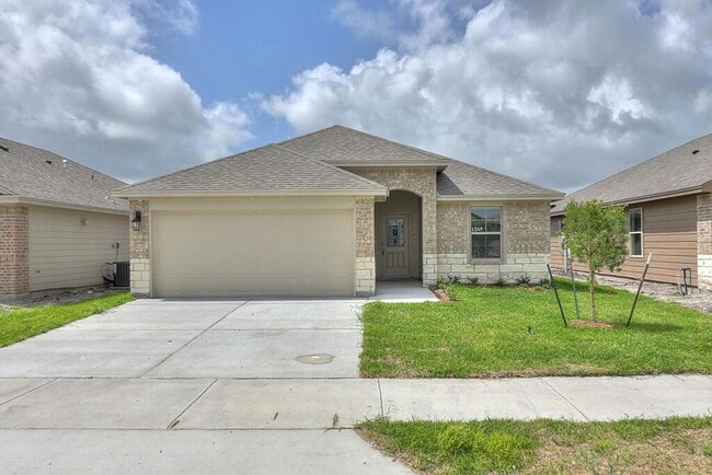 1269 Carnaby St in Corpus Christi, TX - Building Photo - Building Photo