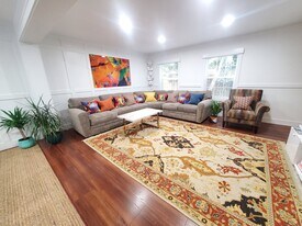 92 Valley Rd in Greenwich, CT - Building Photo