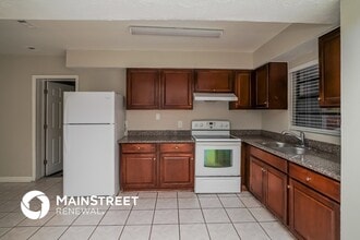 6129 Hialeah St in Orlando, FL - Foto de edificio - Building Photo