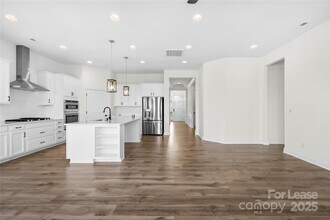 17113 Sand Bank Rd in Charlotte, NC - Building Photo - Building Photo