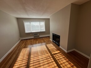 40 Evergreen St, Unit 3 in Boston, MA - Building Photo - Building Photo