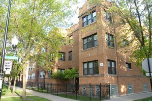 3821 W Wrightwood Ave Apartments