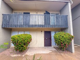 6802 N 17th Ave in Phoenix, AZ - Building Photo