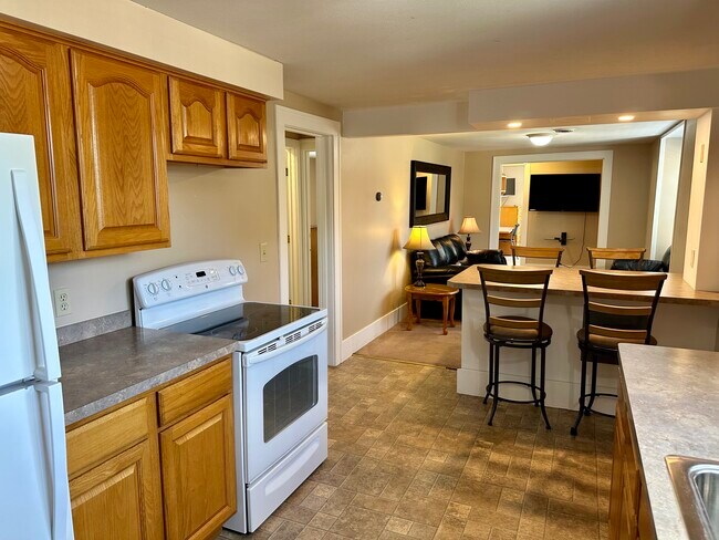 150 Tompkins St in Cortland, NY - Foto de edificio - Building Photo