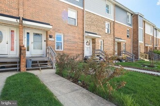 9308 Canterbury Riding in Laurel, MD - Building Photo - Building Photo