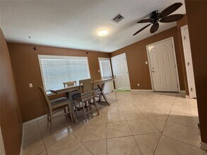 2421 Pine St in Galveston, TX - Building Photo - Building Photo