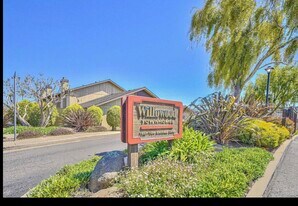 1868 Cherokee Dr in Salinas, CA - Building Photo