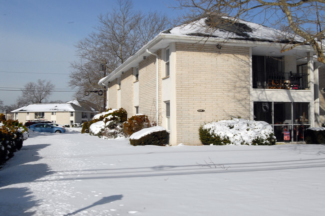 Barbara Lynn At Sea Girt in Sea Girt, NJ - Foto de edificio - Building Photo