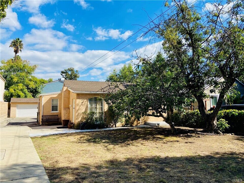 264 N Chester Ave in Pasadena, CA - Building Photo