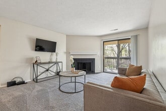 8129 Running Fox Rd in Columbus, OH - Building Photo - Building Photo